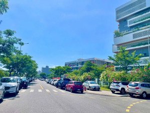 chủ kẹt trả ngân hàng bán gấp lô fpt city giá 4.25 tỷ