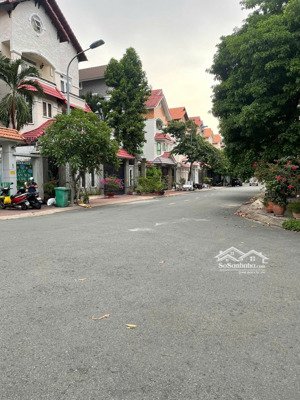 cho thuê biệt thự căn góc, him lam 6a, bình hưng, bình chánh, tp. hồ chí minh.