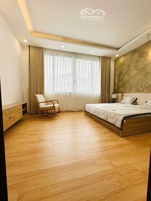 chính chủ bán nhà hxh nhất chi mai p.13 tân bình 4*15m, 3 lầu, giá 11,5 tỷ