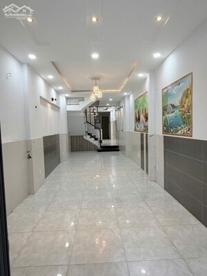 Cho thuê nhà nguyên căn, ngay Đầm Sen, hẻm xe tải 7m, 2 tầng đẹp 60m2, vừa ở vừa kinh doanh, chỉ 14 triệu/tháng