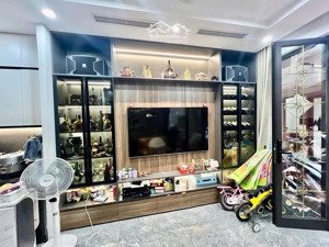 bán nhà ngõ bạch mai. hai bà trưng. dt 35m2 - mt 4,4m x 6 tầng. giá 8,6 tỷ.