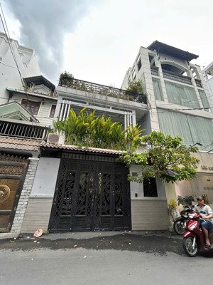 siêu tốt giảm sâu 2 tỷ. bán nhà hxh đẹp nhất lê văn sỹ q3, 6x17m, ctxd hầm trệt 3 lầu st giá 25 tỷ