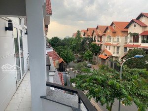 chính chủ cần bán bt kdc him lam 6a dt 12.5 x20 nhà có hầm thang máy giá 35 tỷ lh 