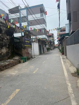 47m đất mặt đường vân lũng giá chỉ hơn 7 tỷ, ô tô to vào tận đất