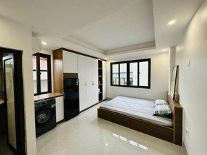 cho thuê ccmn 30m2 full nội thất xịn sò máy giặt riêng tại định công thượng