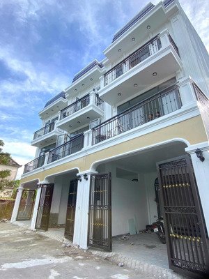 3 căn nhà liền kề vị trí vàng tại tp huế gi/á chỉ từ 3,xtỷ ,siêu rẻ hot