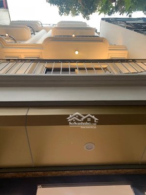 bán nhà văn cao - ba đình - nhà mới - thang máy - 2 nhà ra phố - 2 thoáng, dt50m, 5t, giá 14,8 tỷ