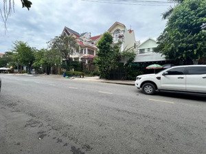 bán nhà 10mx20m mặt tiền 30m nguyễn văn nghi, lê thị riêng, p.thới an, q12, vị trí đẹp, 15.990 tỷ