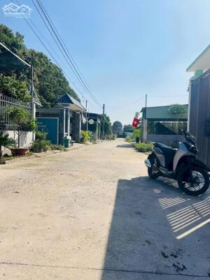 Bán nhà trệt lầu gần trạm thu phí Bửu Long ,cách ngã tư Bến Cá chỉ 1p di chuyển