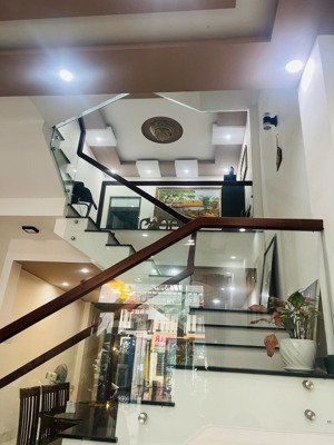 nhà 3 tầng mới đẹp kiệt nhựa 5m lê hữu trác- cách biển 700m- nhỉnh 8 tỷ