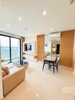 tôi bán căn hộ 3pn, 2wc, hh2 bắc hà, 8,1 tỷ, 140m2