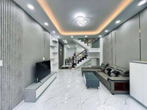 nhà trung tâm phú nhuận 48m² chỉ 2 tỷ 090 3pn, đường thích quảng đức, p5 cách sân bay 5 phút