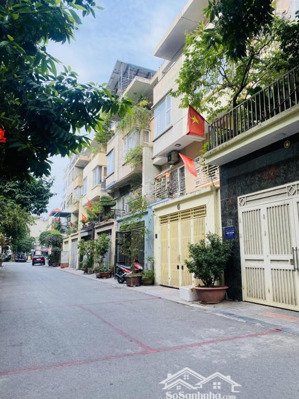 chủ bán nhà nguyên căn, phân lô trần quốc hoàn, cầu giấy, dt 40m2, 6 tầng giá 15.5 tỷ:o981129o26