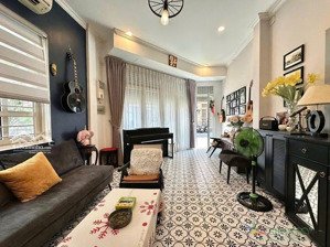 bán nhà mặt tiền hoa lan vị trí đẹp nhất con đường hoa, p2 quận phú nhuận