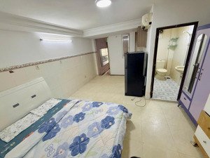 phòng trọ full nội thất wc riêng trong phòng khu sân bay, gần khu lăng cha cả
