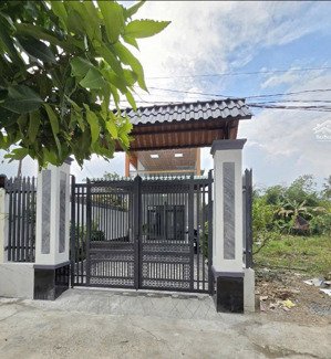 bán nhà đẹp mới xây tại xã bình phú, có 70m thổ cư, quy hoạch đất ở, cách bùng binh mũ 700m.