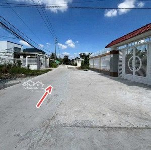 bán đất mặt tiền hẻm sân bia, khu vực đông dân cư, thuận tiện kinh doanh buôn bán, xe cộ tấp nập.