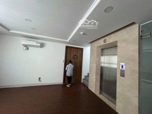 biệt thự 2 mt trực diện sông vàm thuật đặng thùy trâm bình thạnh. 10x30m 4 tầng. 40tỷ tl