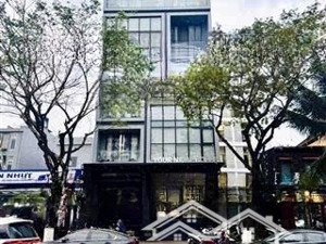 tòa văn phòng trần thái tông - 153m2 x 8 tầng , mt 8.5m giá 90 tỷ