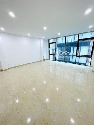 chính chủ cho thuê văn phòng phố trung kính 40m2 7,5tr