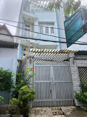 chủ bán nhà đẹp 1 trệt 1 lửng 1 lầu 1 tum + 2 sân thượng. vị trí: đường 10, phường tnpb