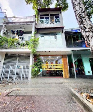 giảm 400 triệu. bán nhà đường 3/2, phường 12, quận 10, hcm, giá tốt 5,4 tỷ - 58 m2. dòng tiền 28tr