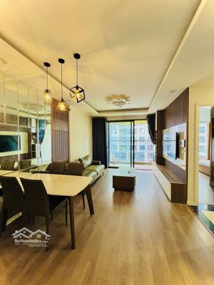 có slot ô tô. cho thuê căn hộ cao cấp trung yên plaza, 3 ngủ full đồ đẹp giá chỉ 17 triệu/tháng