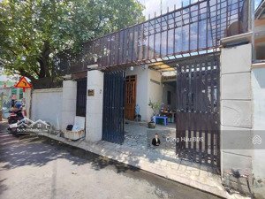 bán đất tặng nhà xây kiên cố. dt: 225.6m2. (9,5x 24m). tc: 106.8m2. đường 6m. giá bán: 5.2 tỷ tl