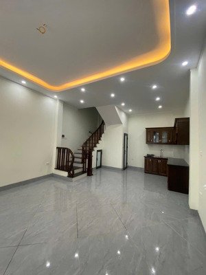 bán nr 5 tầng đa sỹ, 6,2 tỷ, 37m2 đẹp, nhiều tiện ích ở hà đông, hà nội