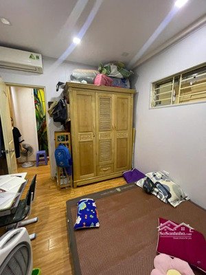 e cần bán căn hh4b, tầng trung, 48m2 2 pngủ 1 vệ sinh, nhà nội thất liền tường (có 2dhoa), nhà đẹp