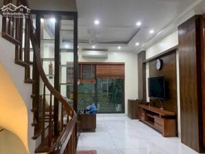 Ban nhà phân lô phô Hoa bằng 38 m2 xây 6 tầng ô tô vào giá nhỉnh 12 tỷ