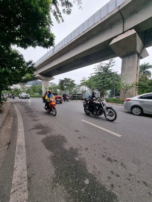 mặt phố hoàng cầu - 54m x 5 tầng, mt 5,6m - 2 mặt tiền trc sau-28 tỷ