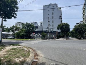 bán lô góc 2 mặt tiền đường 7m5 đinh đạt - ngay bãi tắm số 4 khu biển phạm văn đồng - đà nẵng