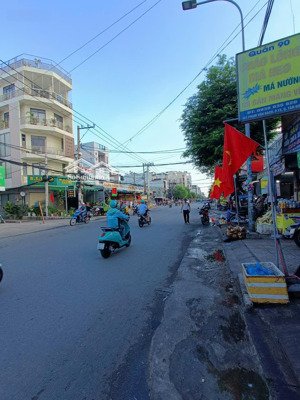 bán nhà mặt tiền phạm văn bạch tân bình dt 4.3x20 giá 13,2 tỷ