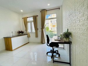 chdv cát lái gần citisoho dt 40m2 1pn 1pk full nt giá 5tr2 ban công