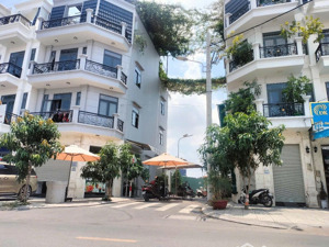 bán nhà phố mặt tiền, ngay chợ bà hom. liền kề khu tên lửa, bình tân