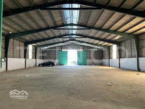 kho xưởng 1.100m² đường quốc lộ 91, có văn phòng, lộ container