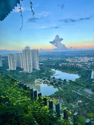 cần bán căn 2 ngủ toà r2 onsen hướng đông nam giá 5.290 tỷ bao phí lh 