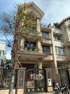 bán biệt thự himlam quận 7 ngang 10m x 20m cn 200m2 chi rẻ hơn thị trường 10%