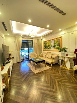 bán gấp căn 2pn 118m2 the garden - mễ trì,căn góc hướng mát ,full nội thất,giá tốt