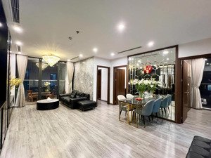 gấp! bán căn 2pn 2vs đẹp dt: 65m2 tầng trung hướng đn cc vinhomes west point đỗ đức dục giá 6,3 tỷ