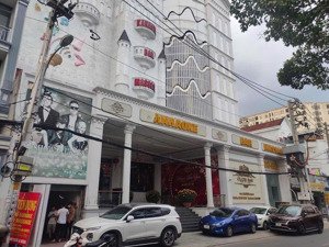 toà nhà đa công năng mặt tiền quốc lộ 22, quận 12 giá chốt 70 tỷ