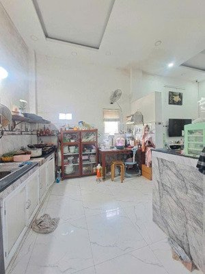 mặt tiền kd đường 10m thạnh xuân 25, quận 12, hxh 3pn nhỉnh 4 tỷ