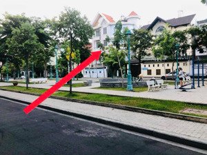 biệt thự kdc tân quy đông view công viên 16m x 17m, cn 238m2 nhà 3 lầu