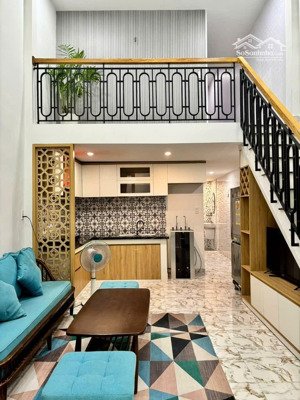 nhà mê lửng kiệt nguyễn phước nguyên