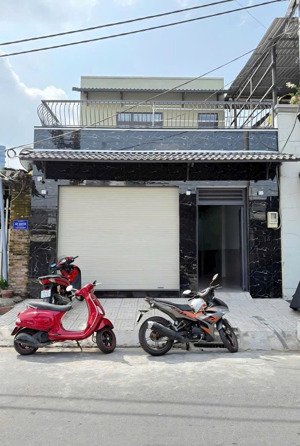 chính chủ cần bán nhà mặt tiền 653 lê văn lương tân phong quận 7