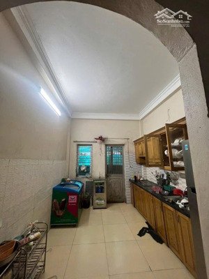 bán nhà thạch bàn 53m2, 3 tầng, 3 ngủ gần chợ đồng dinh. giá 5.7 tỷ giao dịch ngay