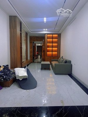 bán nhà xuân thuỷ ngõ thông thang máy 6 tầng nhà mới vị trí đẹp ở sướng 10.2 tỷ