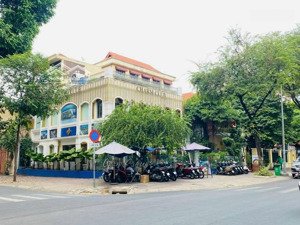 cho thuê góc 2mt nam quốc cang phường bến nghé, quận 1