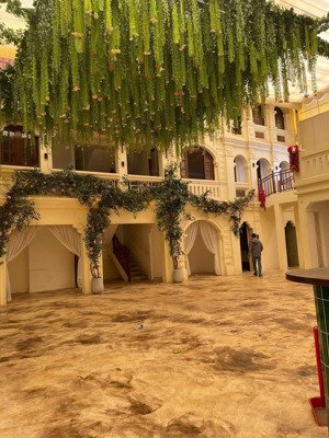 bán biệt thự mt xuân thủy, thảo điền, quận 2. dt 18 x 40m (cn: 726m2). 3 tầng. giá bán: 120 tỷ